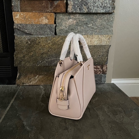 NWT Michael Kors Cleo Small Satchel - Picture 5 of 16